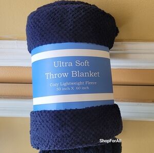 NIP Ultra Soft Throw Blanket